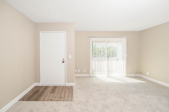 Parkview Apartments in Auburn, CA - Foto de edificio - Building Photo