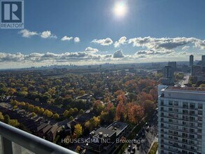 3260 Sheppard Ave E in Toronto, ON - Building Photo - Building Photo
