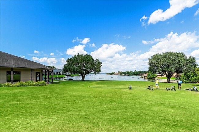 property at 112 Harbour Town Dr