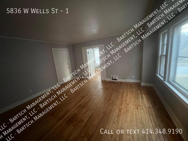 5836 W Wells St in Wauwatosa, WI - Building Photo - Building Photo