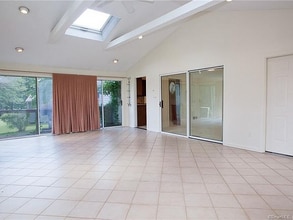 238 Forest Dr in Wethersfield, CT - Building Photo - Building Photo