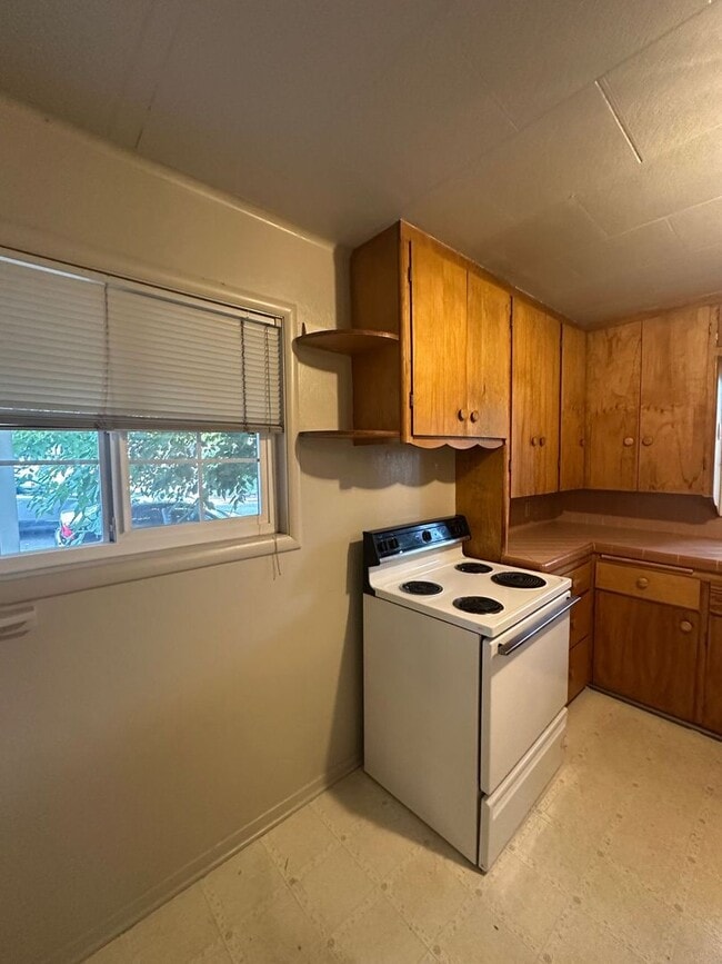94 Pine St in Ashland, OR - Building Photo - Building Photo