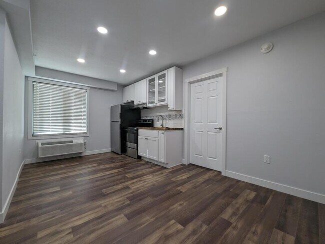 413 Jefferson St in Pella, IA - Foto de edificio - Building Photo