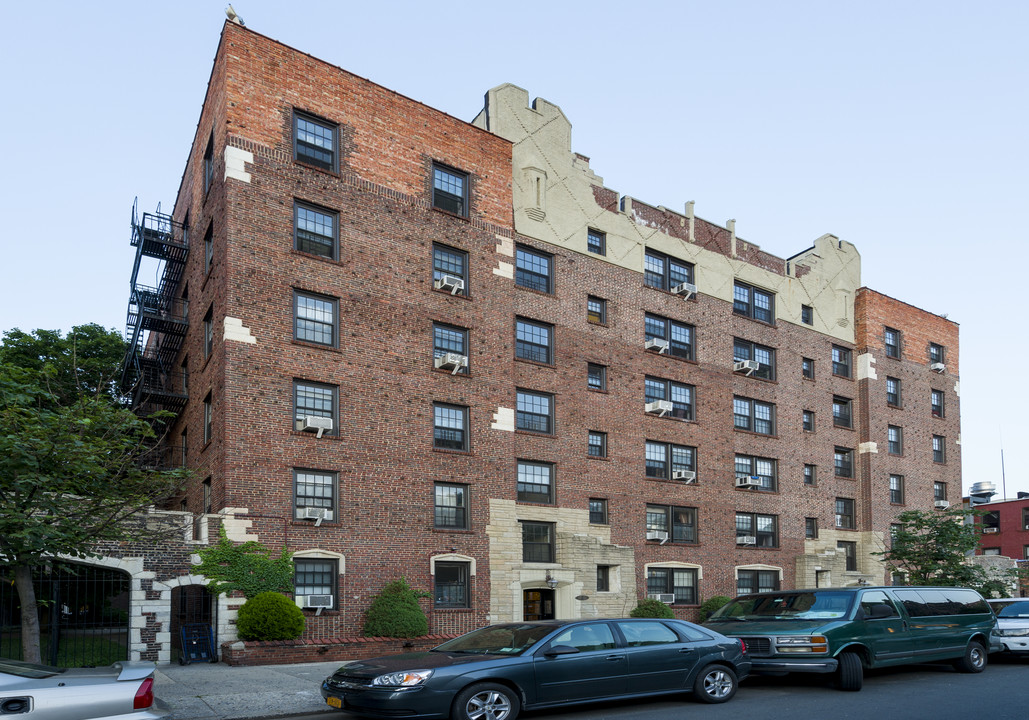 37-51-37-55 79th St in Jackson Heights, NY - Building Photo