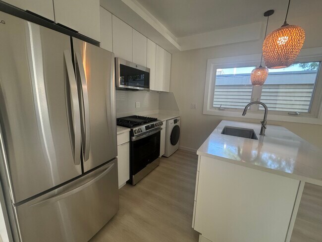 144 Spring St, Unit 3 in Cambridge, MA - Building Photo - Building Photo