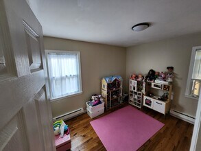 33 Orange St, Unit C in Stamford, CT - Foto de edificio - Building Photo