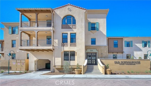 501 W Foothill Blvd