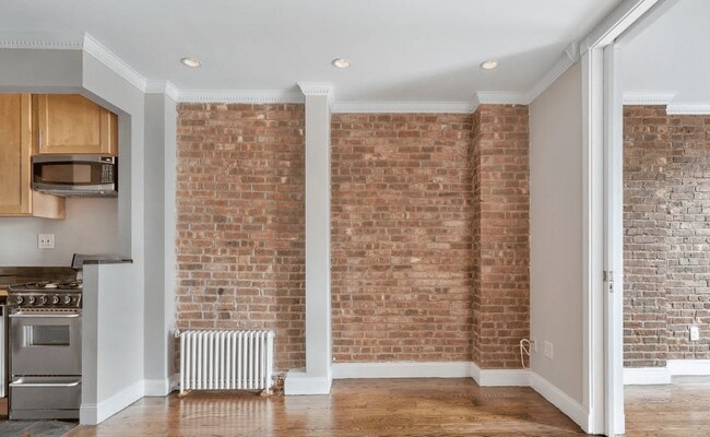 697 10th Ave, Unit APT 3FN in New York, NY - Building Photo - Building Photo