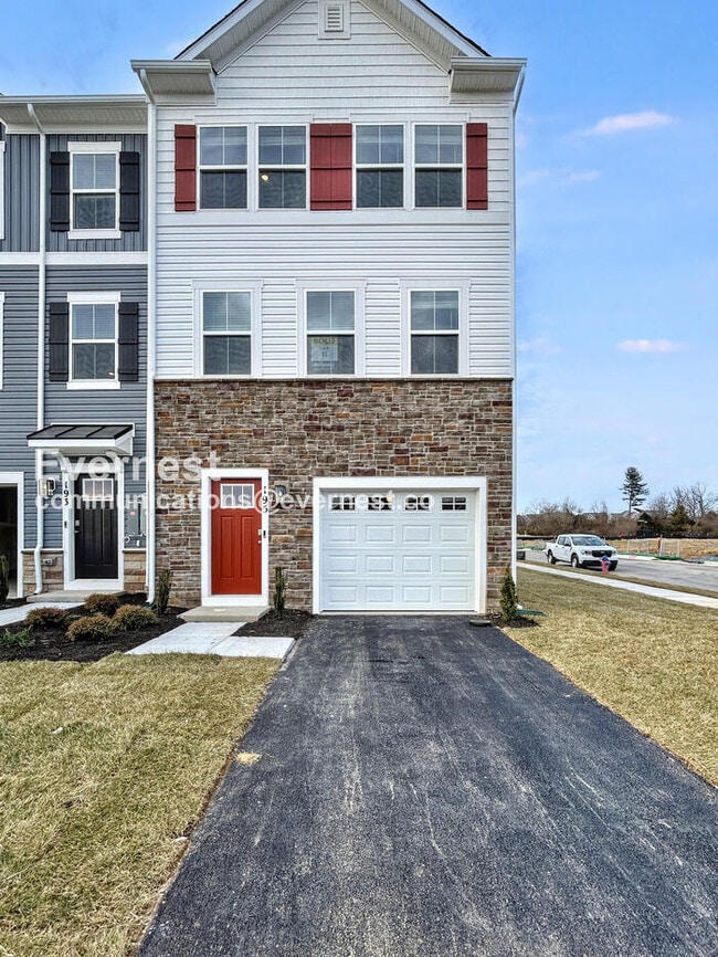 property at 195 Sioux Lp