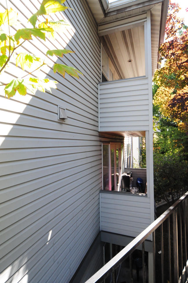 Park Court Apartments in Seattle, WA - Building Photo - Building Photo