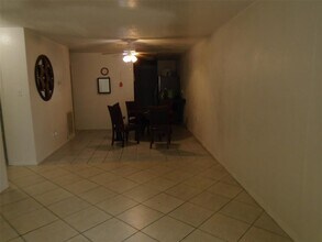 12736 Shannon Hills Dr in Houston, TX - Foto de edificio - Building Photo