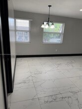 6921 SW 129th Ave, Unit 06 in Miami, FL - Building Photo - Building Photo