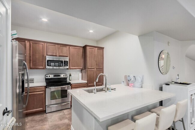 3935 E Rough Rider Rd in Phoenix, AZ - Building Photo - Building Photo
