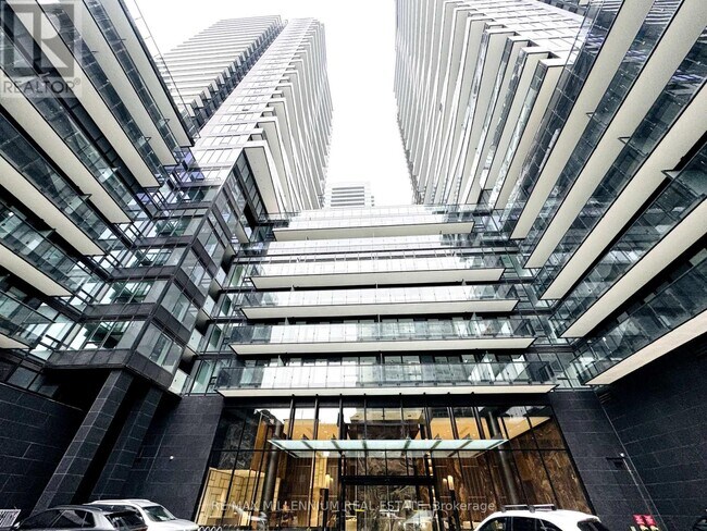 117 Broadway Ave in Toronto, ON - Building Photo - Building Photo