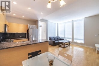 6333 Katsura St in Richmond, BC - Building Photo - Building Photo