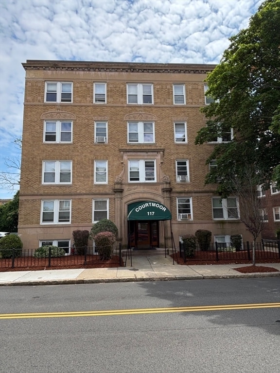 property at 117 Summer St