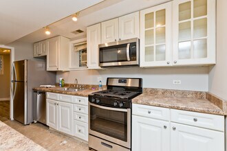 1427 W Winona St, Unit GDN in Chicago, IL - Building Photo - Building Photo