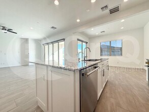 213 E Birchwood Pl in Chandler, AZ - Building Photo - Building Photo