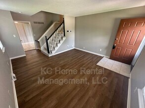 8640 N Hull Ave in Kansas City, MO - Building Photo - Building Photo