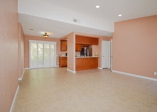 12 Lakeview Cir in Cathedral City, CA - Building Photo - Building Photo