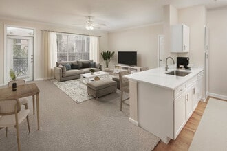 Elate Royal Oaks in Houston, TX - Foto de edificio - Building Photo