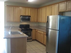 1810 G St in Sacramento, CA - Building Photo - Building Photo