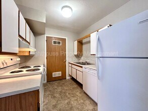 587 W Randall St in Coopersville, MI - Building Photo - Building Photo