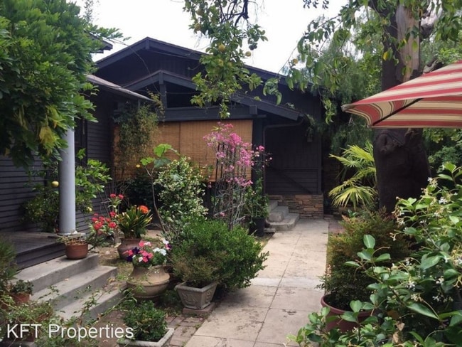 1758 Garfield Pl in Los Angeles, CA - Building Photo - Building Photo