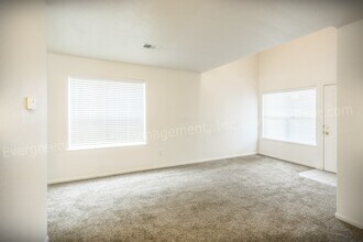 802 Waterglen Dr in Fort Collins, CO - Building Photo - Building Photo