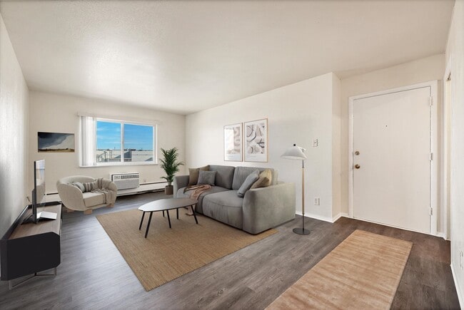 Del Mar Garden Apartments