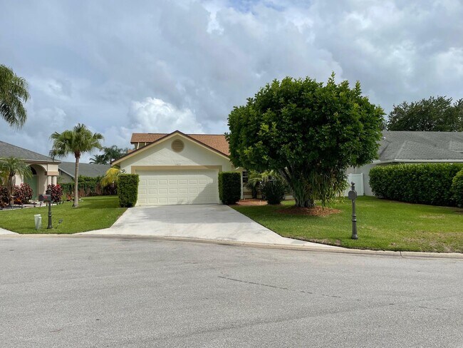 12861 Meadowbend Dr