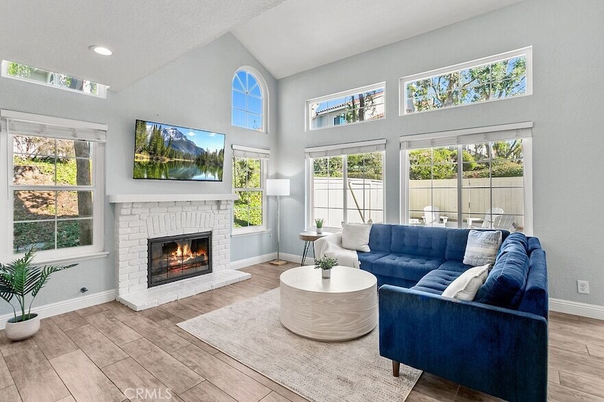 11 Wild Horse Loop in Rancho Santa Margarita, CA - Foto de edificio