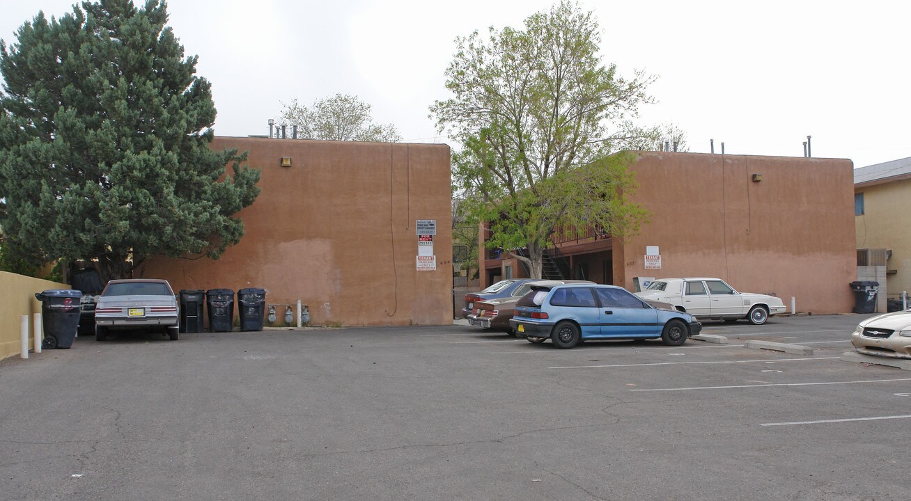502 Utah St NE in Albuquerque, NM - Building Photo