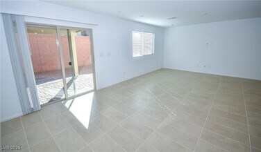 5401 Lynn Crk Ave in Las Vegas, NV - Building Photo - Building Photo