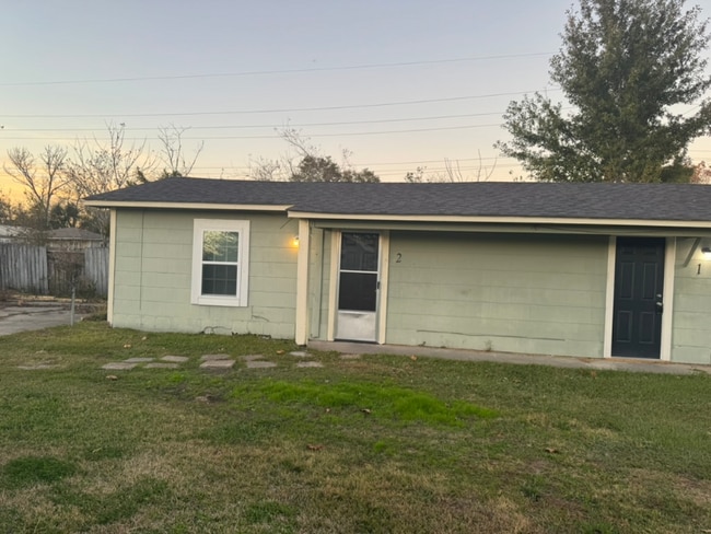 315 N Claiborne St in Sulphur, LA - Building Photo - Building Photo