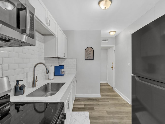 property at 7 Division St