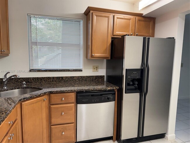 3929 Carambola Cir N