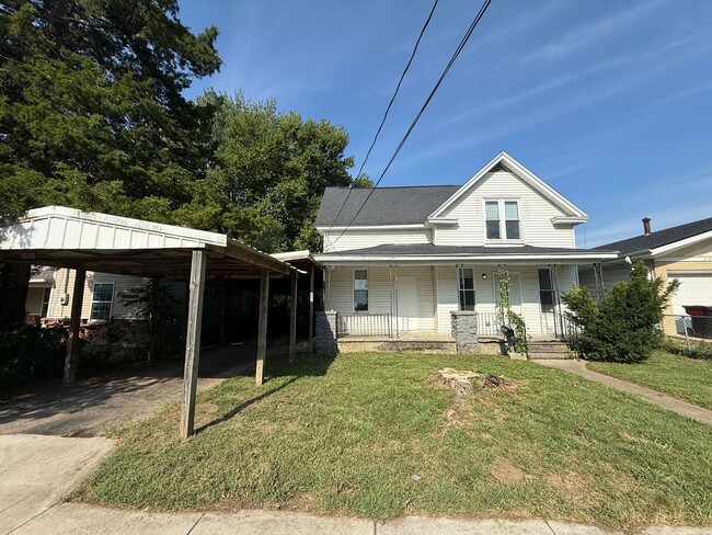 2137 N Delaware Ave