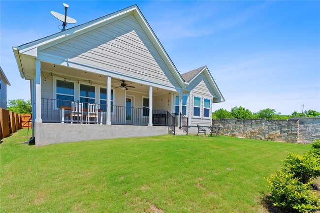 8025 Beacon Knob Way in Austin, TX - Building Photo - Building Photo