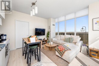 5807-5808 EGLINTON Ave in Toronto, ON - Building Photo - Building Photo
