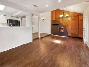 6823 Greenway Chase St in Houston, TX - Building Photo - Building Photo