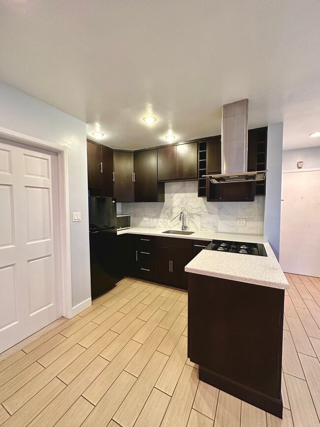 317 Gull St, Unit One Half
