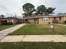 2141 Florida Ave, Unit 2141 Florida Ave in Kenner, LA - Building Photo