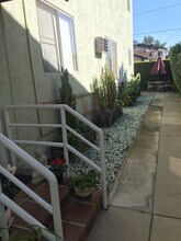 1943 Vista Del Mar St, Unit 3 in Los Angeles, CA - Building Photo - Building Photo