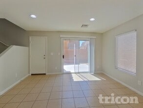 697 Wallington Estate St in Las Vegas, NV - Foto de edificio - Building Photo