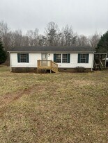 257 Hill Creek Rd in Dry Fork, VA - Building Photo