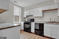 14 N Stricker St photo'