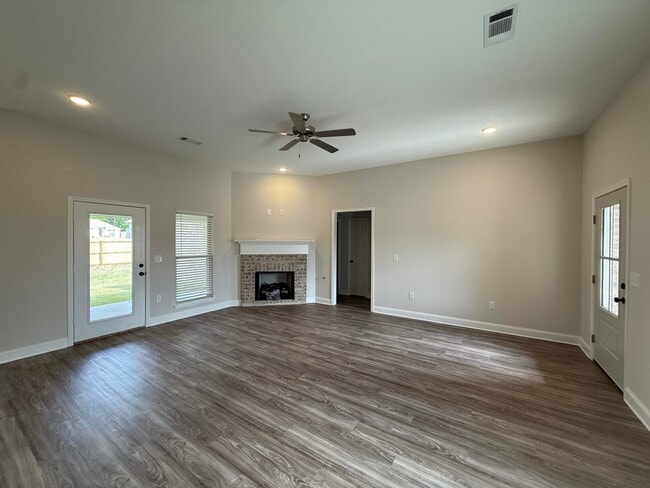 132 Madisonville Dr in Canton, MS - Building Photo - Building Photo