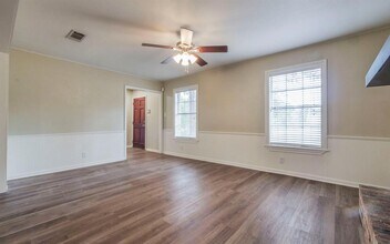 106 Grand Canyon Dr in Bastrop, TX - Building Photo - Building Photo
