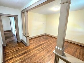 27 Bidwell Ave in East Hartford, CT - Building Photo - Building Photo